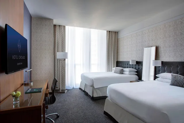 غرفة بسريرين كوين بإطلالة على المدينة، Hotel Chicago Downtown, Autograph Collection 3/5