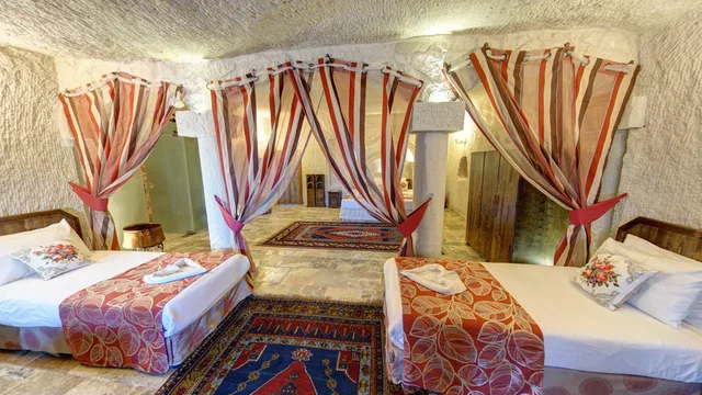 جناح بسرير كينج، Roc Of Cappadocia 1/1
