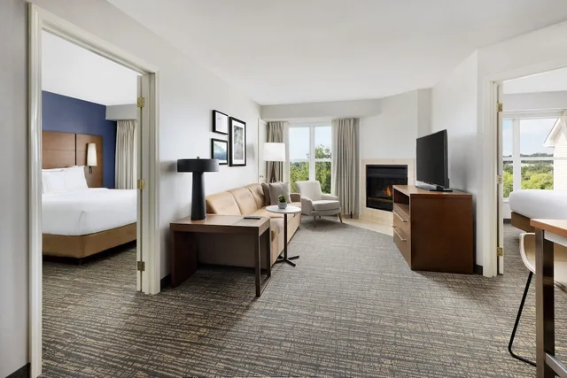 جناح بسرير كوين بغرفة نوم واحدة مع أريكة لذوي الإعاقة، Residence Inn by Marriott Potomac Mills Woodbridge 2/4