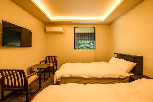 Room, Twin Beds, Sauna، Yamanaka Onsen Shirasagiyu Tawaraya 1/4