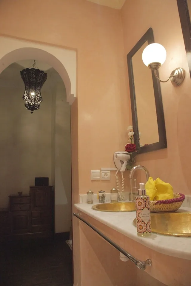 جناح عائلي بسرير كينج وسرير فردي بحمام خاص، Riad Dar Sohane 6/6