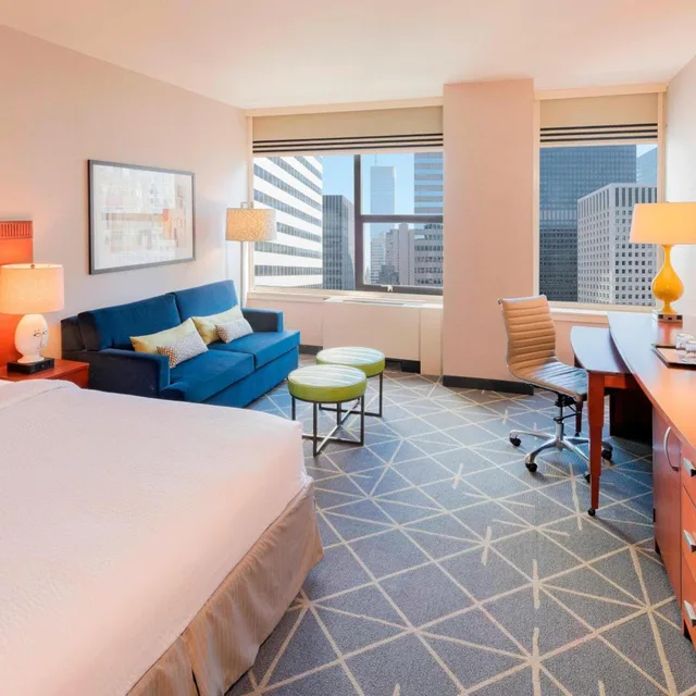 غرفة ديلوكس كبيرة بسرير كينج مع أريكة لذوي الإعاقة، Courtyard New York Manhattan/Midtown East 3/10