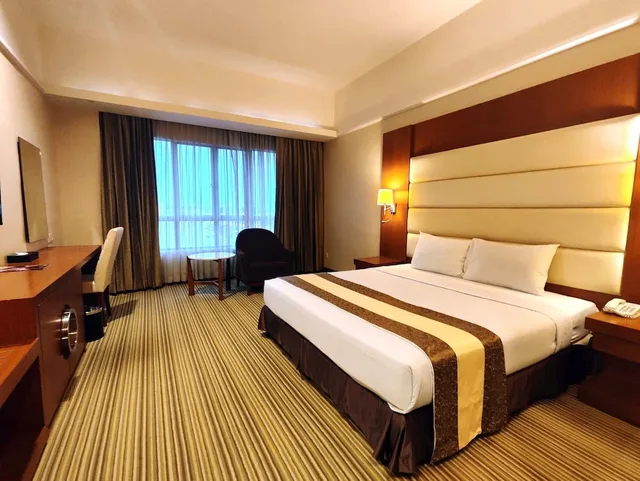 غرفة ديلوكس عائلية بسرير كينج، Pearl View Hotel 1/5
