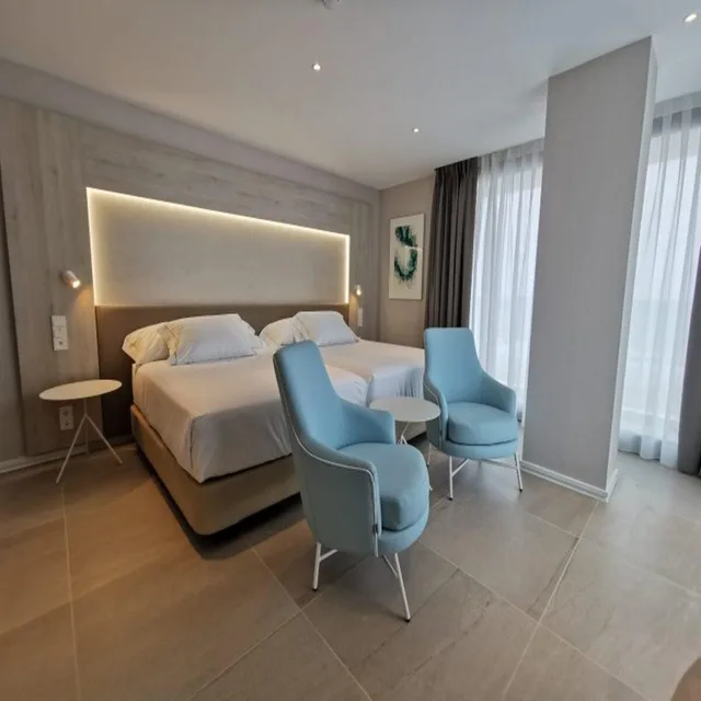 Room, Double Bed, Side Sea View, Balcony or Terrace، Hotel & Spa Castillo De Peñiscola 1/2
