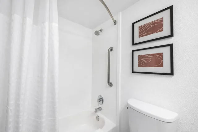 Suite, King Bed, Corner, Comfort Suites Baymeadows Near Butler Blvd 6/6