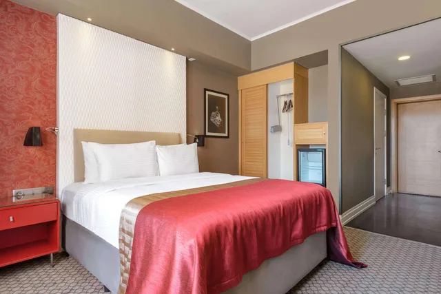 غرفة بسرير كينج، Ramada Plaza by Wyndham Eskisehir 2/2