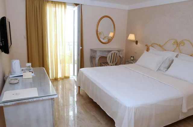 جناح بإطلالة على البحر بشرفة، Hotel Azimut 1/4