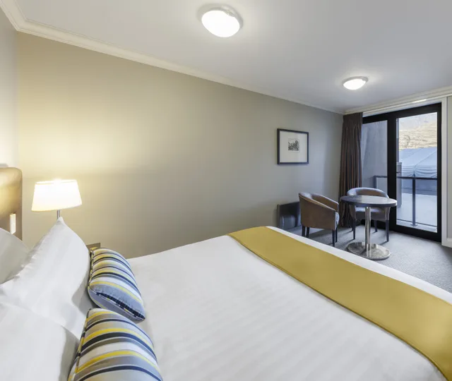 3 Bedrooms, Lake Side، Avani Queenstown Hotel 7/10
