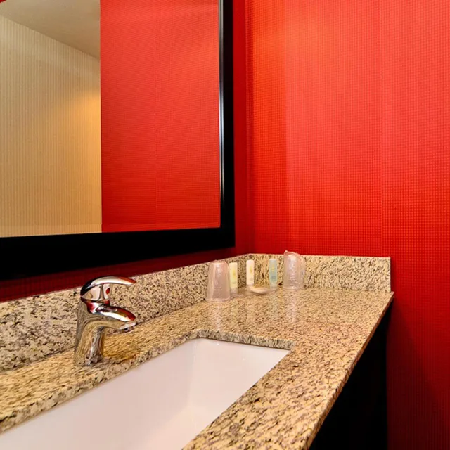 غرفة بسرير كينج يُسمح فيها بالحيوانات الأليفة، Comfort Inn Troutdale-Portland East 4/5