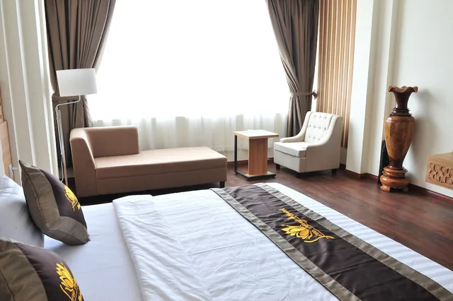 غرفة بريميير بسرير كوين بإطلالة على المدينة، Sen Vang Luxury Hotel 8/10