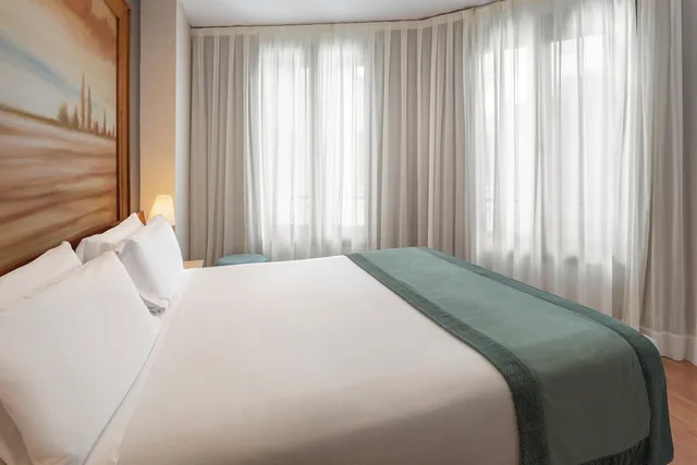 Room, Single, Double Bed, Catalonia Excelsior 10/10