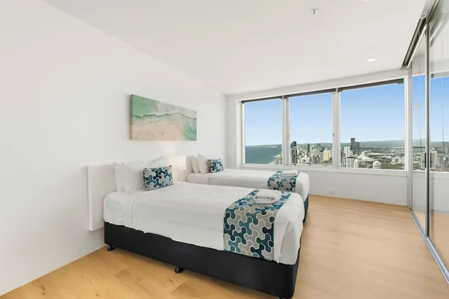 4 Bedrooms, Skyrise, Apartment, King Bed, 2 Queen and Twin Beds، Q1 Resort and Spa 2/7
