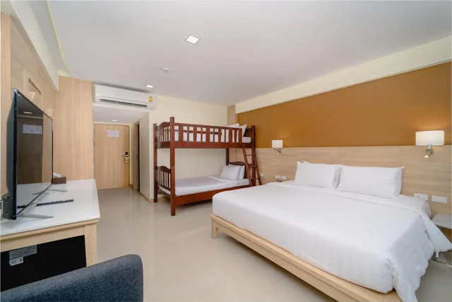 Deluxe, Quadruple, Bunk Bed, Queen Bed, Aonang Buri Resort 1/3