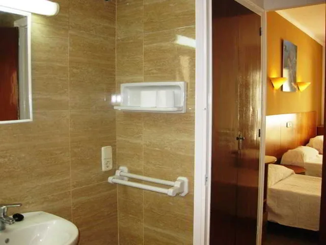 غرفة رباعية، Hostal Mas 3/5