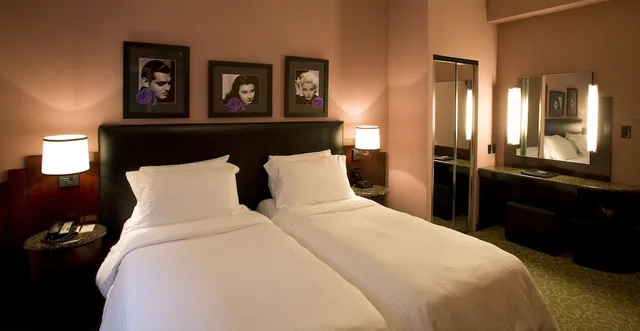 غرفة ديلوكس بسريرين منفصلين، Washington Square Hotel 1/3
