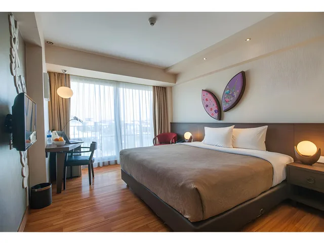 جناح جونيور بإطلالة على المدينة، The Atanaya Hotel Bali 1/1