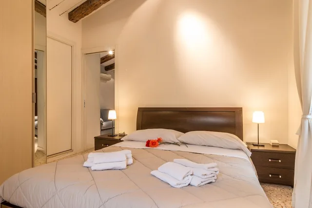 1 Bedroom, Apartment, Queen Bed, Sofa, Corderie de la Tana Biennale Exhibition 1/5