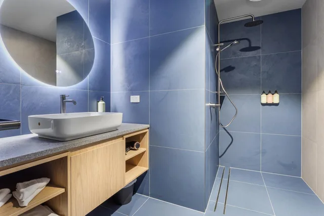 غرفة بسريرين منفصلين بحمام مشترك، HOTEL JESMOND 5/5