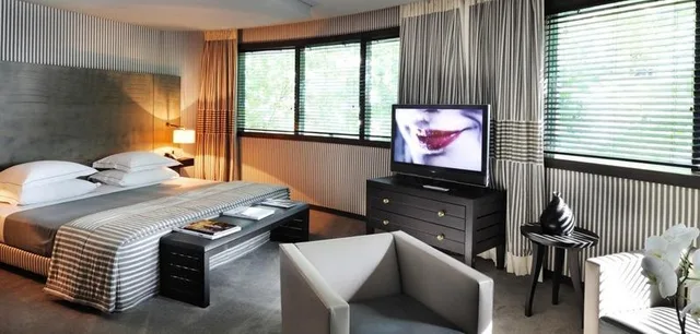 جناح بسرير كينج، HOTEL SQUARE 1/1