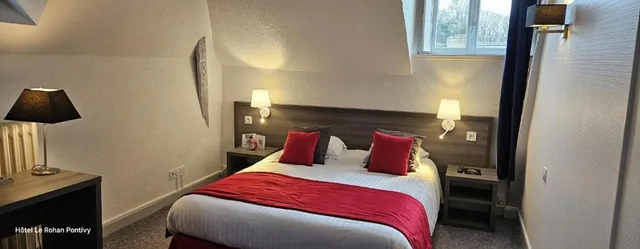 غرفة تنفيذية، Citotel Le Rohan 2/4