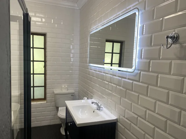 غرفة قياسية بسرير مزدوج، Halfway House Hotel 4/7