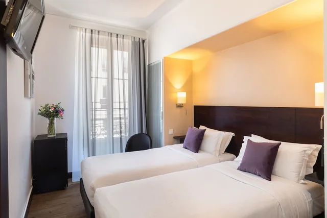 غرفة سوبيريور بسريرين منفصلين أو سرير مزدوج، Hotel Florence Nice 3/10