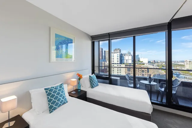 2 Bedrooms, Apartment, Balcony, Aura On Flinders Serviced Apartment 5/9