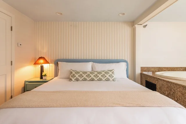 غرفة فاخرة، MEADOWMERE RESORT 1/5