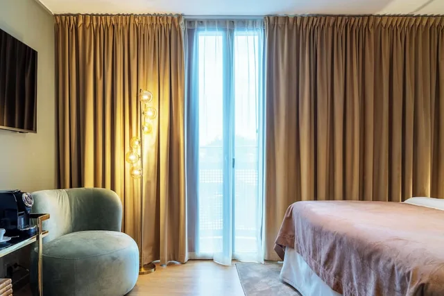 Essential, Queen Bed، Berns Hotel 7/10