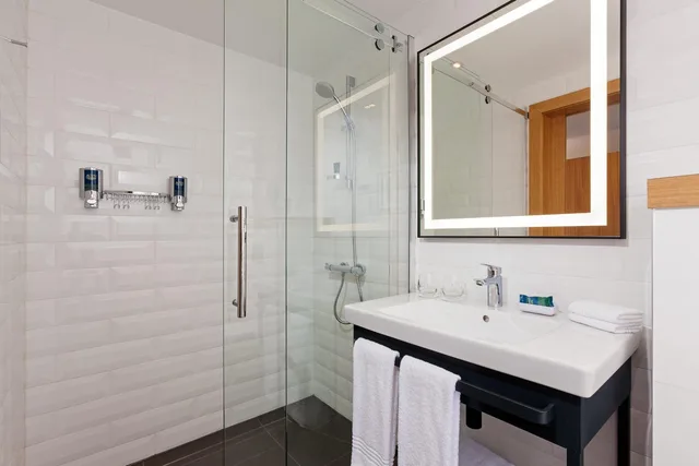 غرفة تنفيذية بسرير كينج، Four Points by Sheraton Warsaw Mokotow 3/4