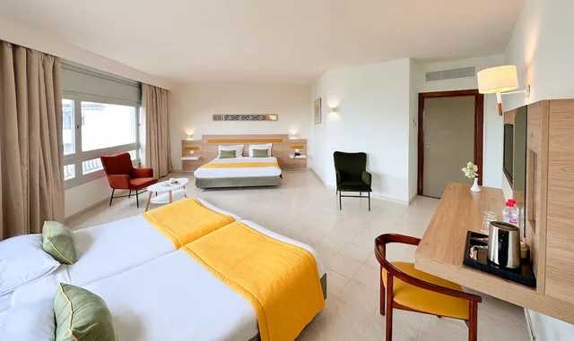 Family, 1 Double and 2 Bunk Beds، Sol Azur Beach Congress 1/5