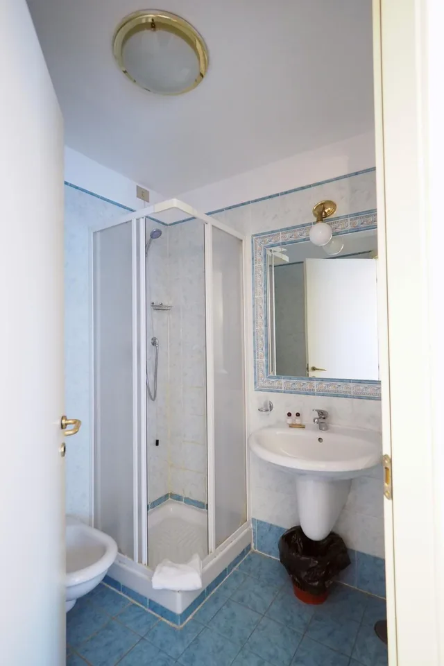 غرفة مفردة، Hotel Laura 9/24