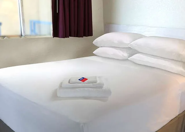 غرفة بسريرين كوين، Americas Best Value Inn Suites Phenix City 2/2