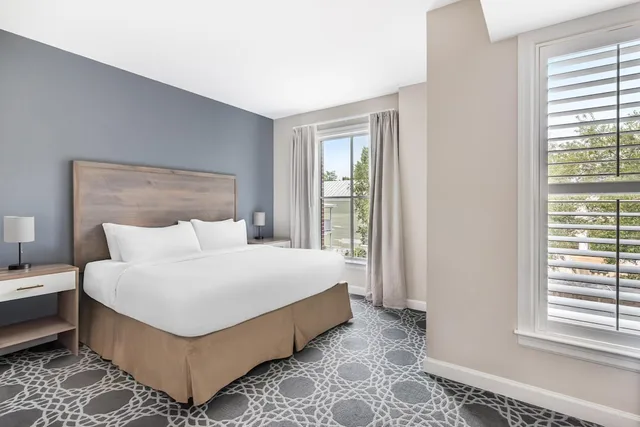 جناح ديلوكس بسرير كينج بغرفة نوم واحدة مع أريكة، Hilton Vacation Club King 583 Charleston 1/10