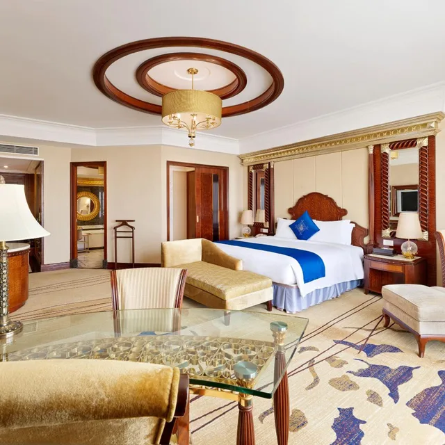 غرفة تنفيذية بسرير كينج، Regal Palace Hotel 1/9