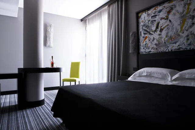 غرفة ديلوكس بسرير مزدوج، Twentyone Hotel 1/3