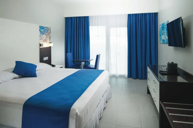 Double Room Courtyard View DDEB، Hotel RIU Reggae - Adults Only - All Inclusive 1/4