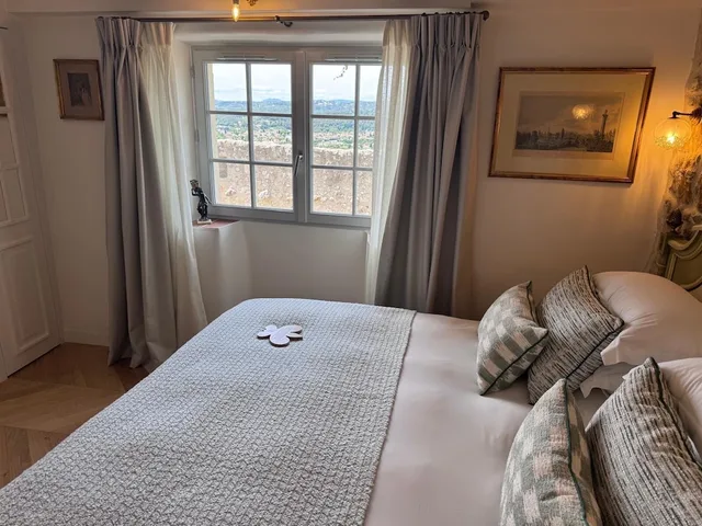 Prestige, Queen Bed, Valley View، LE SAINT PAUL 2/9