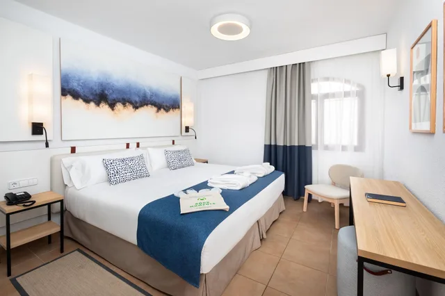 1 Bedroom, Emblem, Premier, Villa, Single، HD Parque Cristobal Tenerife 1/3