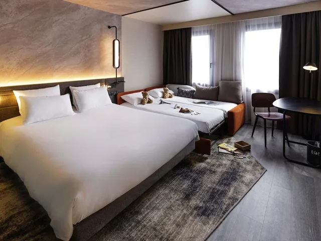 Superior, Family, Multiple Beds، Novotel Paris Suresnes Longchamp 1/10