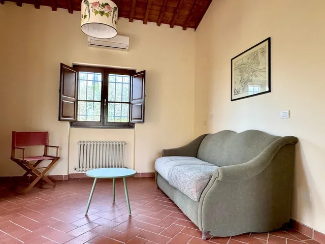 غرفة عائلية بسريرين كينج بإطلالة على الحديقة مع أريكة، Villa Castiglione 9/10