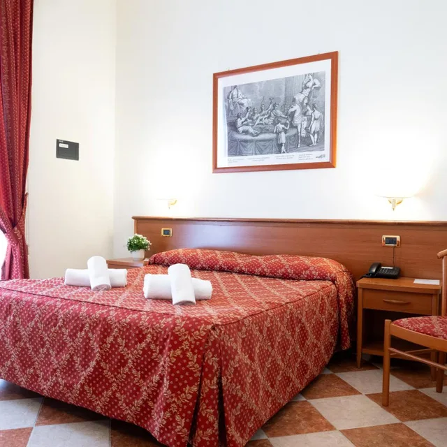 Room, Double or Twin Bed, Hotel Romantica 6/10
