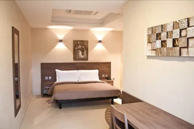 شقة بسرير مزدوج وسرير فردي بغرفتي نوم، Axis Suites Hotel 1/1