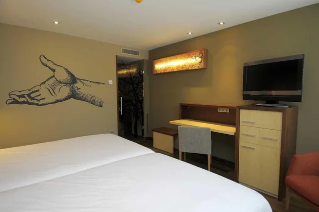 غرفة مفردة بسريرين منفصلين، Sommos Hotel Aneto 1/10