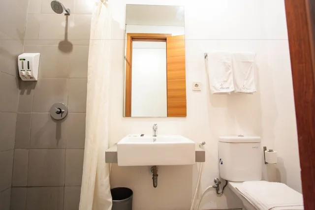 غرفة بسرير مزدوج، LeGreen Suite Kuningan 4/4