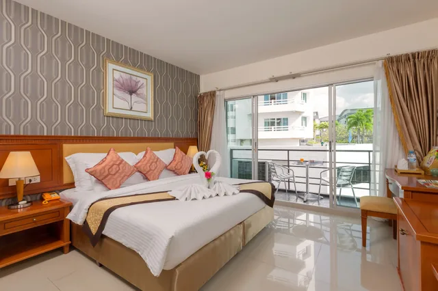 غرفة ديلوكس بسرير مزدوج بشرفة، The Golden Ville Boutique Hotel Spa 4/10