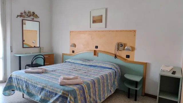 Room, Double Bed, External Bathroom، Hotel Rosy 2/3