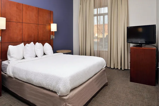 جناح بسرير كينج بغرفة نوم واحدة، Residence Inn Coralville 1/3