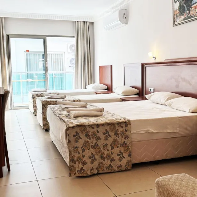 غرفة رباعية، Forum Residence Hotel 3/9