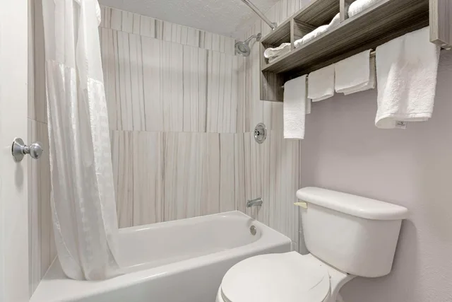 غرفة بسرير كينج للمدخنين، Quality Inn Newberry 3/3